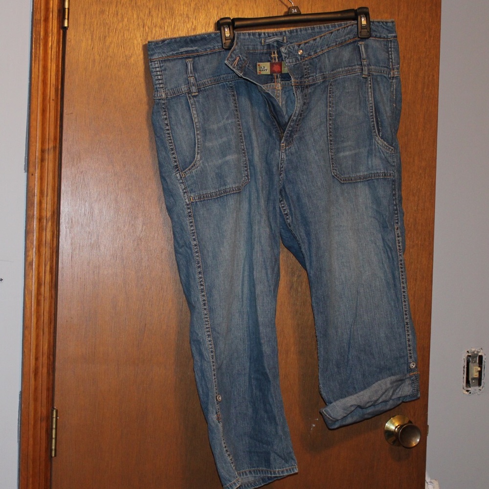 Old navy capris